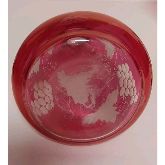 Vintage Red Decanter Etched Grapes Vines 3 Cordial Glasses NO STOPPER - Picture 4 of 11